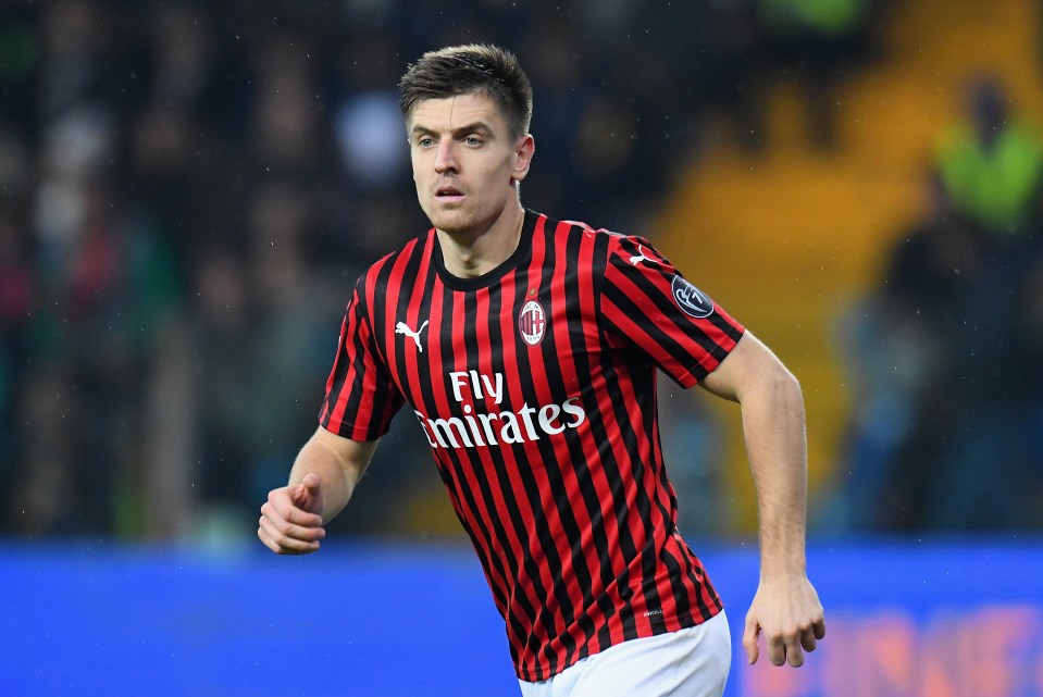  Chelsea could hijack Spurs' Krzysztof Piatek move