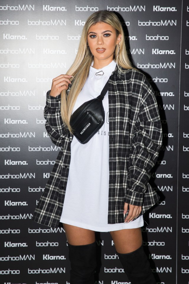  Belle Hassan stunned in her oversized T-Shirt dress