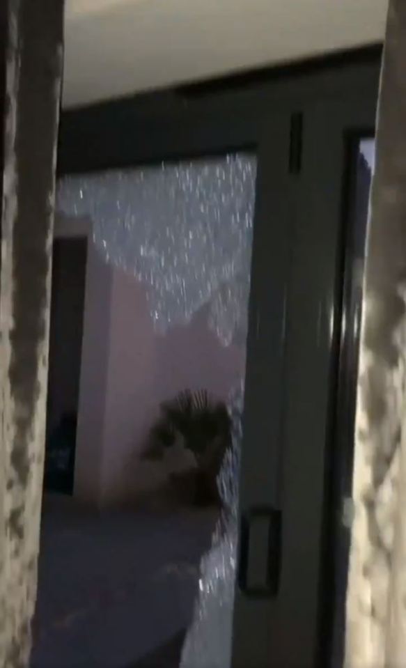  The robbers smashed a window in order to gain access to the house