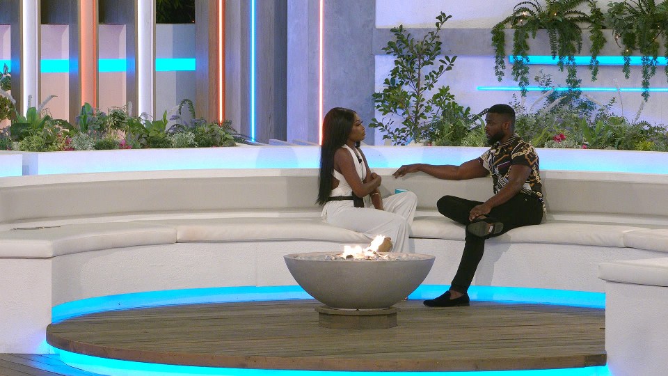  Leanne takes Mike to the fire-pit to break the news