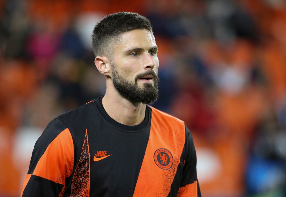  Olivier Giroud could not secure a move away from Chelsea