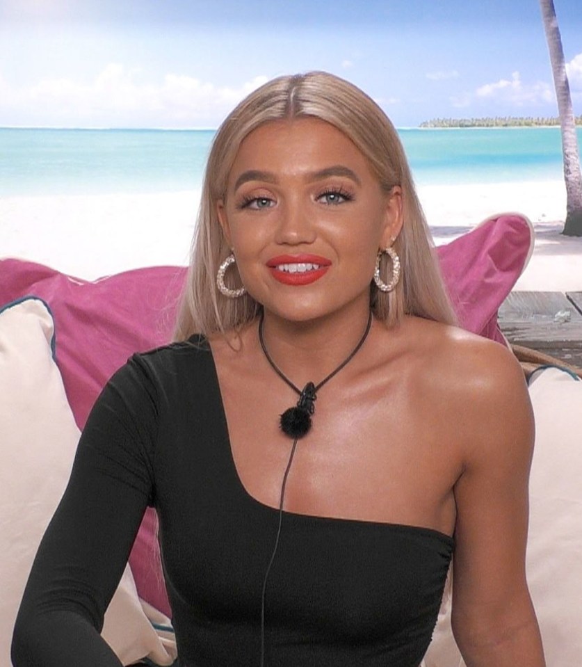  Molly Smith looks unrecognisable in throwback pictures previously shared online