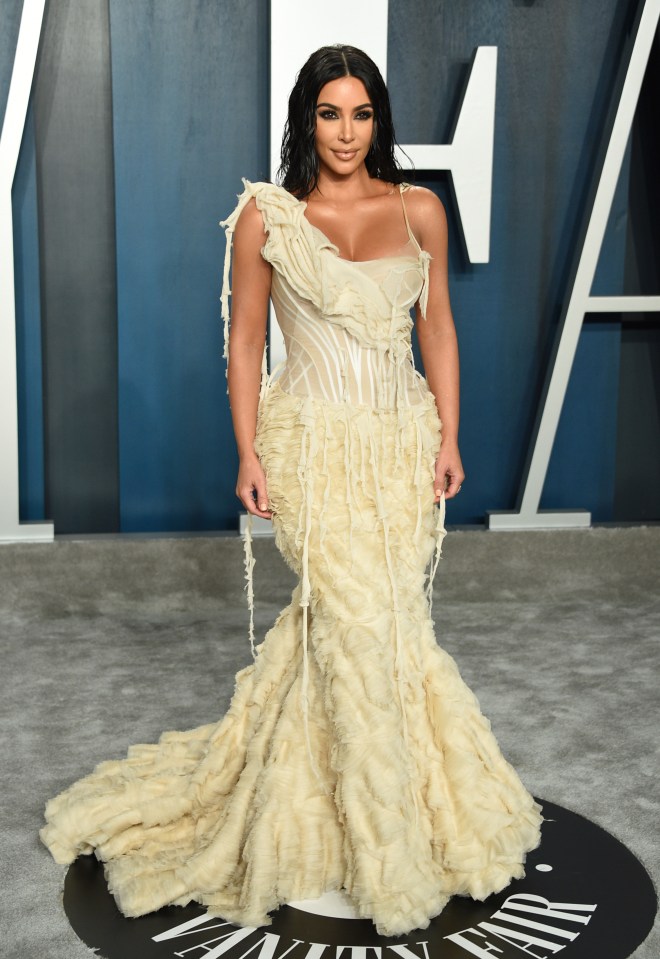  Kim displayed her famous curves on the carpet