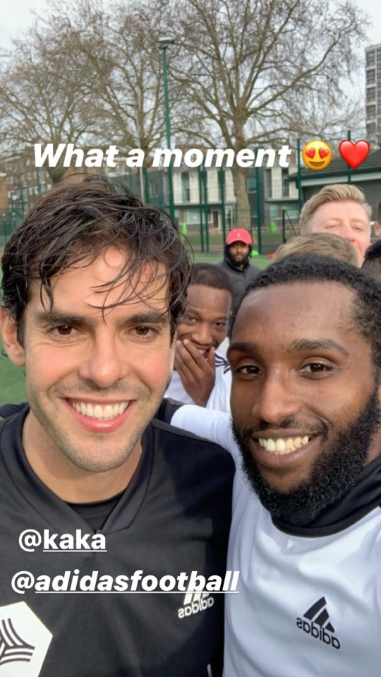  Jamal Farid grabbed a selfie with Kaka after the contest