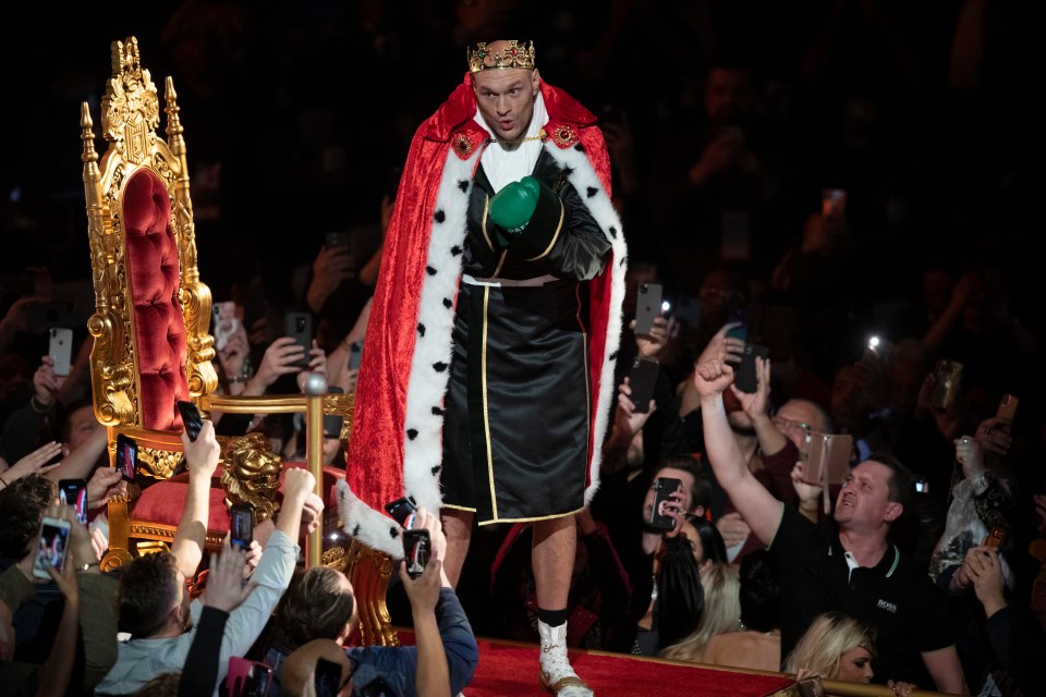  The Brit left fans on social media very impressed with his calm entrance