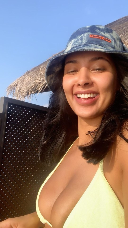  The TV star posted the sultry pics on Instagram