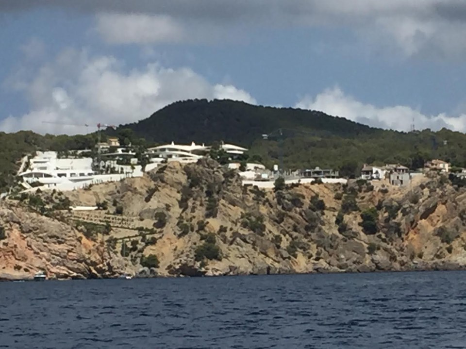 Another property worth £10m is only viewable by sea