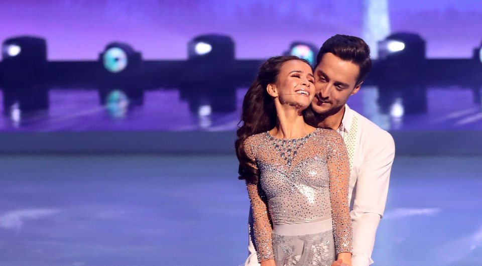  Alex and wife Carlotta's marriage may be beyond repair