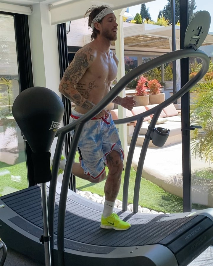 Real Madrid star Sergio Ramos is pushing himself on his home treadmill