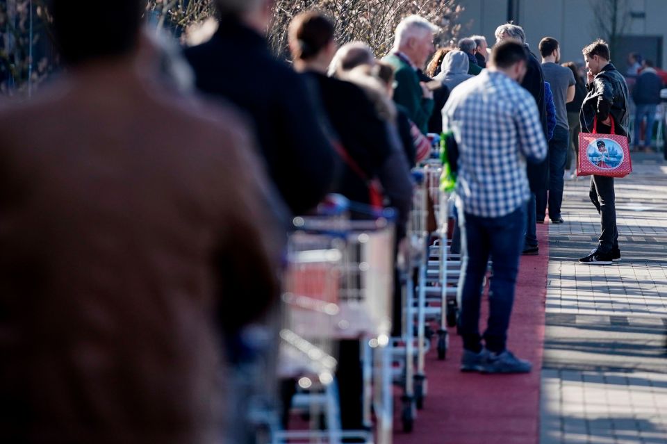  Supermarkets have said their supply lines are not under threat