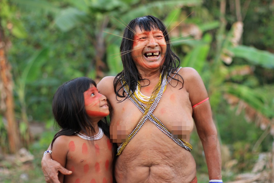 A Matses woman and child