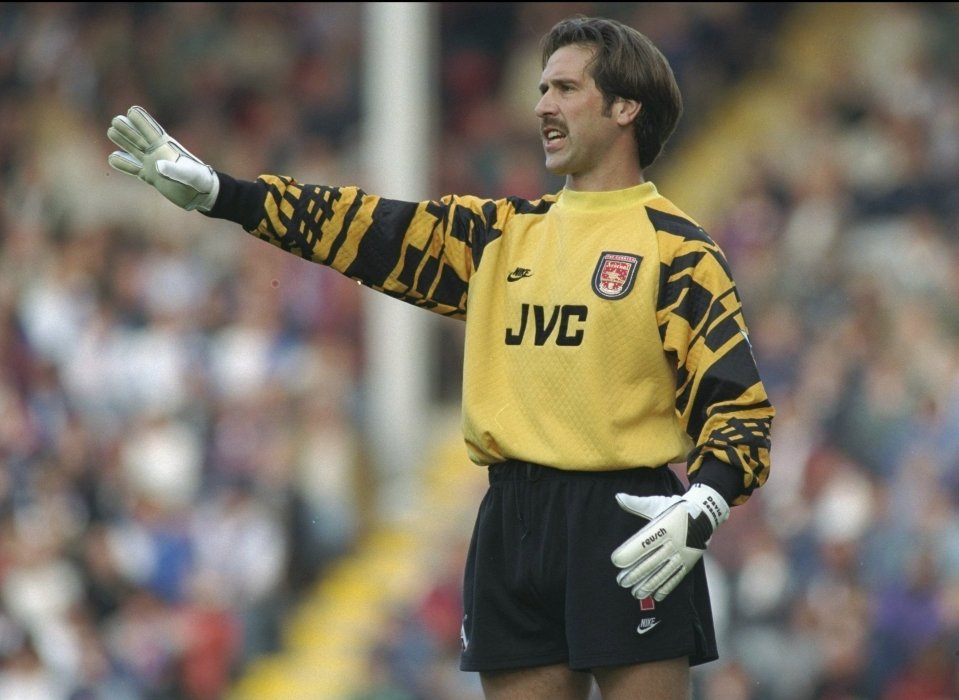 David Seaman gets the nod between the sticks in my XI