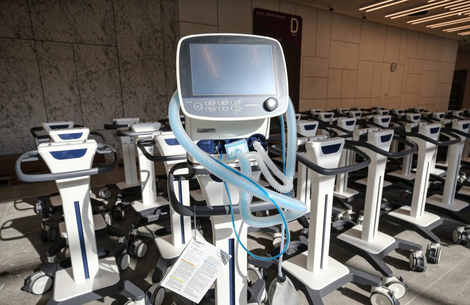  The government has ramped up production and has now ordered 15, 000 new machines to step up during the coronavirus outbreak