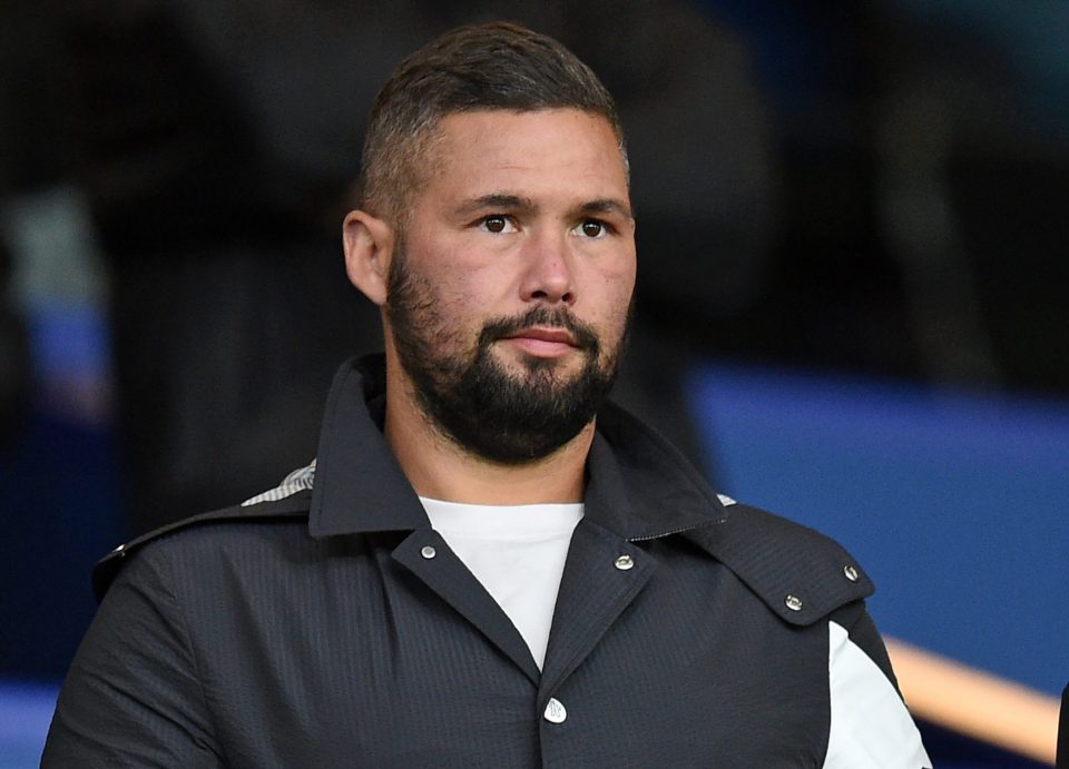  Tony Bellew believes he would give Andy Ruiz Jr the runaround