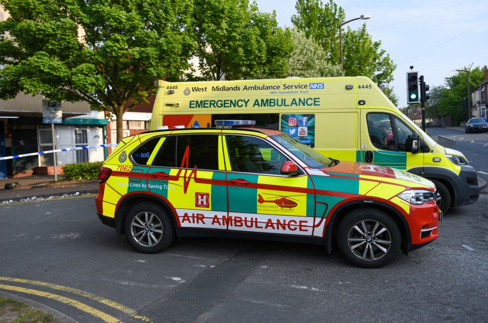 MAN, 20 , STABBED TO DEATH IN BROAD DAYLIGH