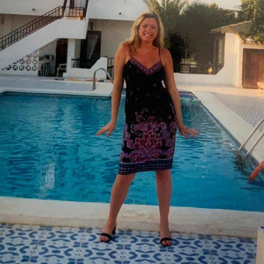  She recently shared some 'skinny' throwbacks from her 20s