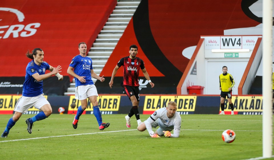  Dominic Solanke squeezed the ball through Kasper Schmeichel to seal the turnaround