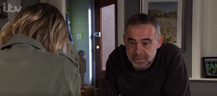 Corrie fans noticed Kevin Webster's beard and tan vanished mid-episode