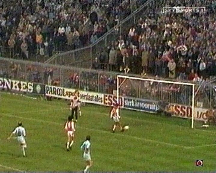 Cruyff scores in an empty net
