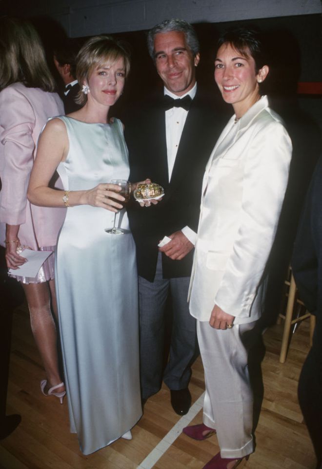 Maxwell seen alongside Epstein in 1995