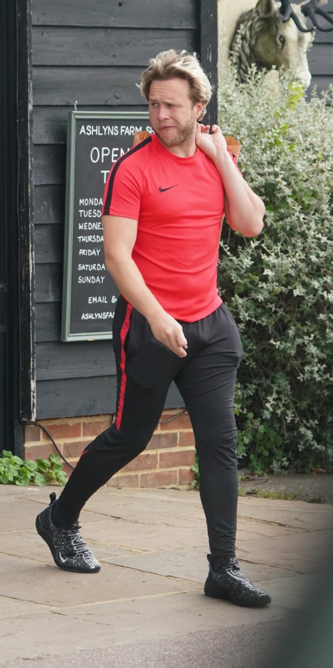 Olly put the eye-popping display on while shopping