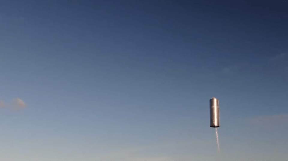 The Starship prototype, dubbed SN5, soared 500ft (150m) into the air as part of the landmark test