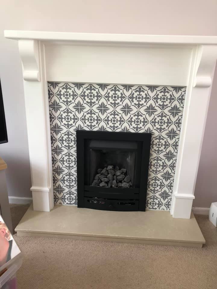 A woman used a stencil to create this stunning design