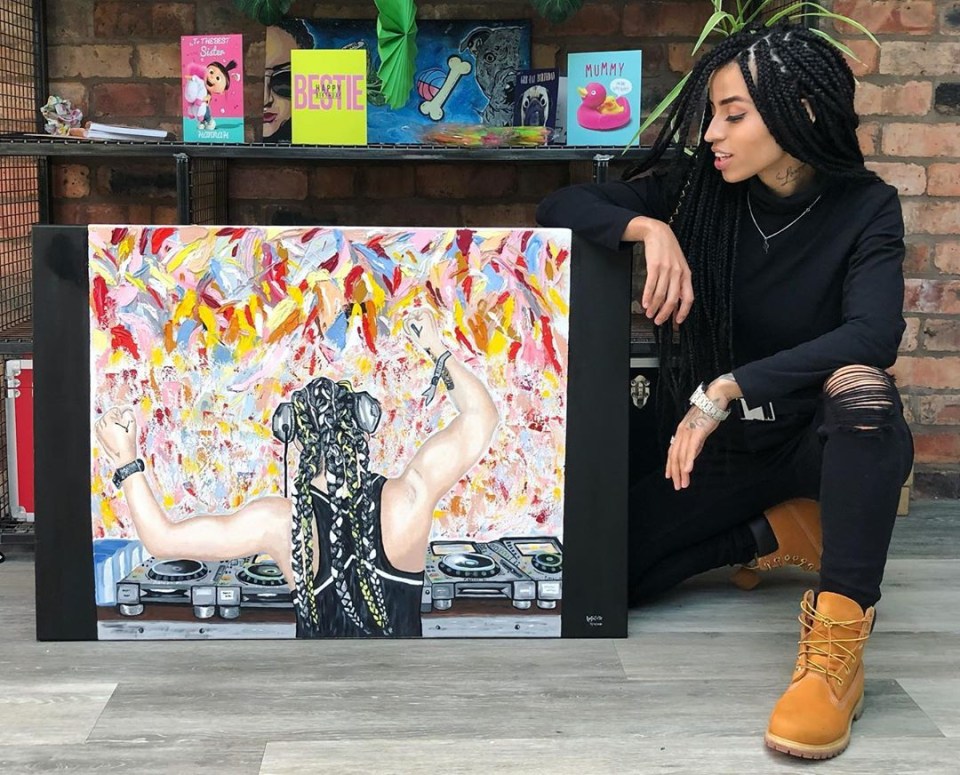 Luisa spent 50 hours handpainting a canvas for her girlfriend's birthday