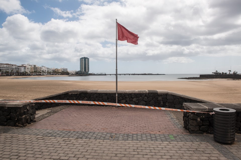Beaches, hotels and resorts are empty thanks to the UK's quarantine for Spain