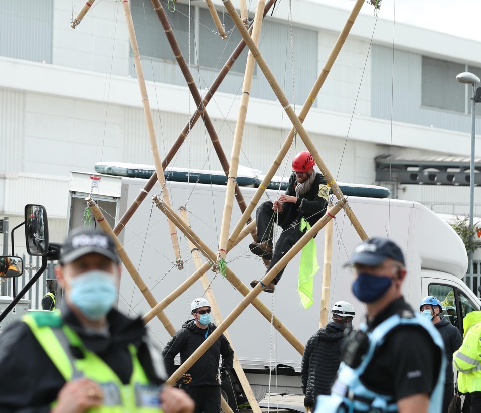The protesters blocked printworks in Hertfordshire and Merseyside, where The Sun and other national newspapers are printed