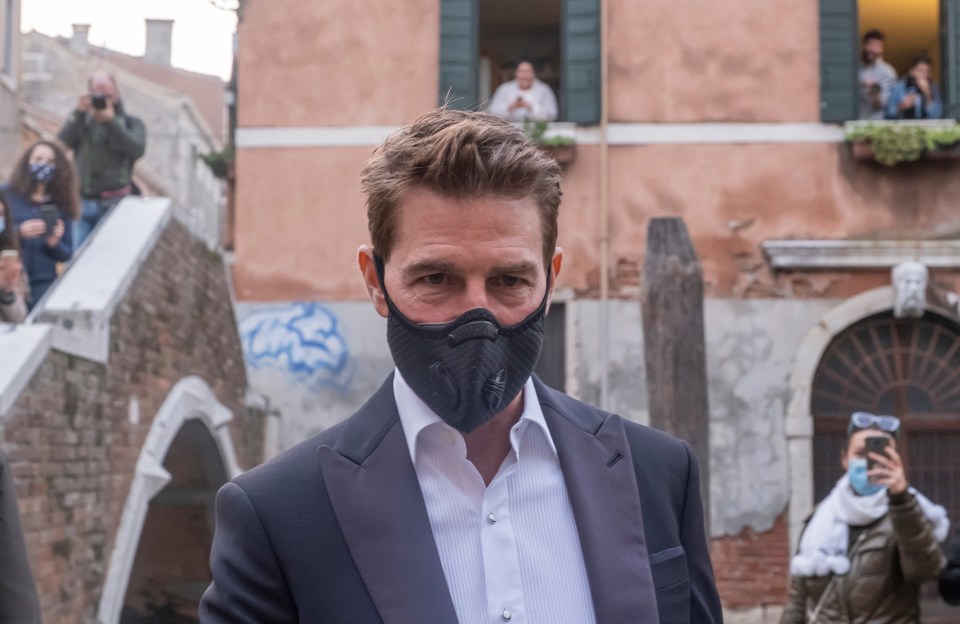 The Hollywood actor wore a face mask in between filming Venice