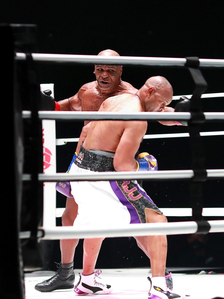 The legendary pair boxed over eight rounds in what ultimately provided more clinching than punching