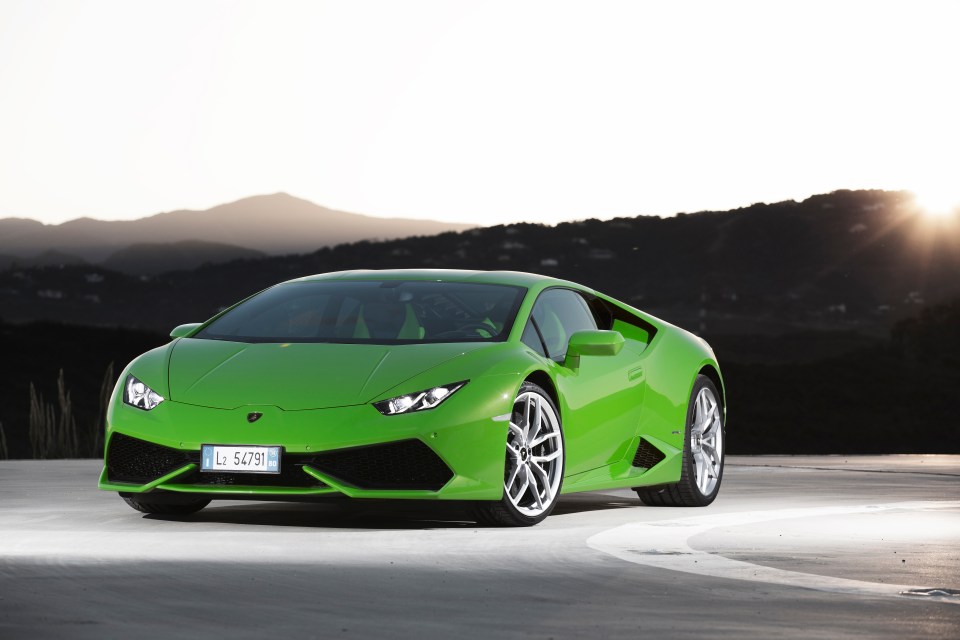Italian cops drive Lamborghini Huracans - because speed matters 