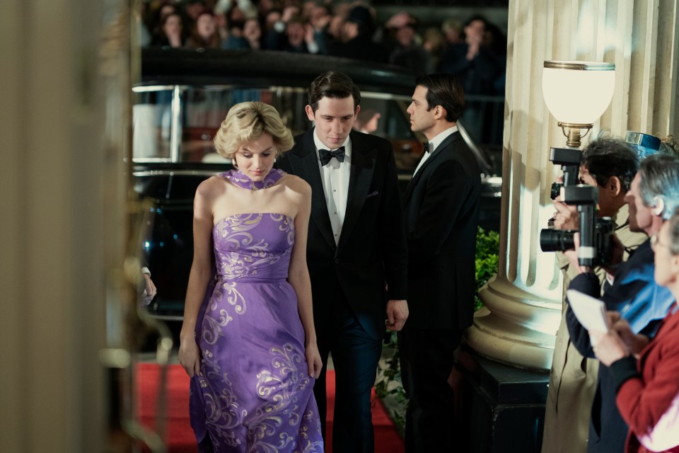 Emma Corrin and Josh O'Connor playing the couple in The Crown