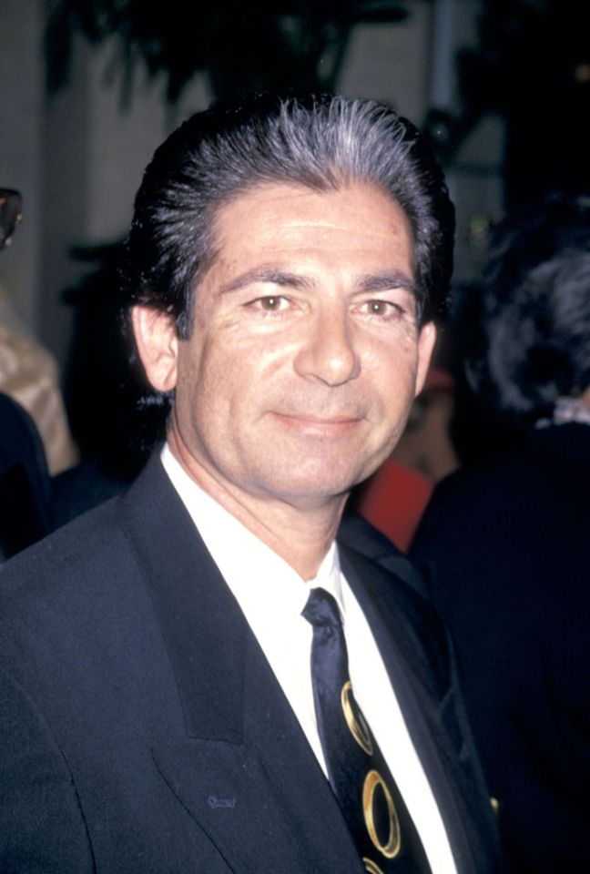 The late Robert Kardashian was born in 1944