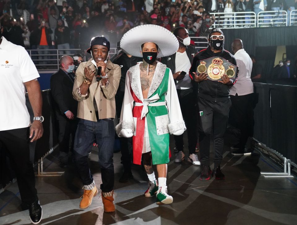 Gervonta Davis' knockout against Leo Santa Cruz in Texas had fans 