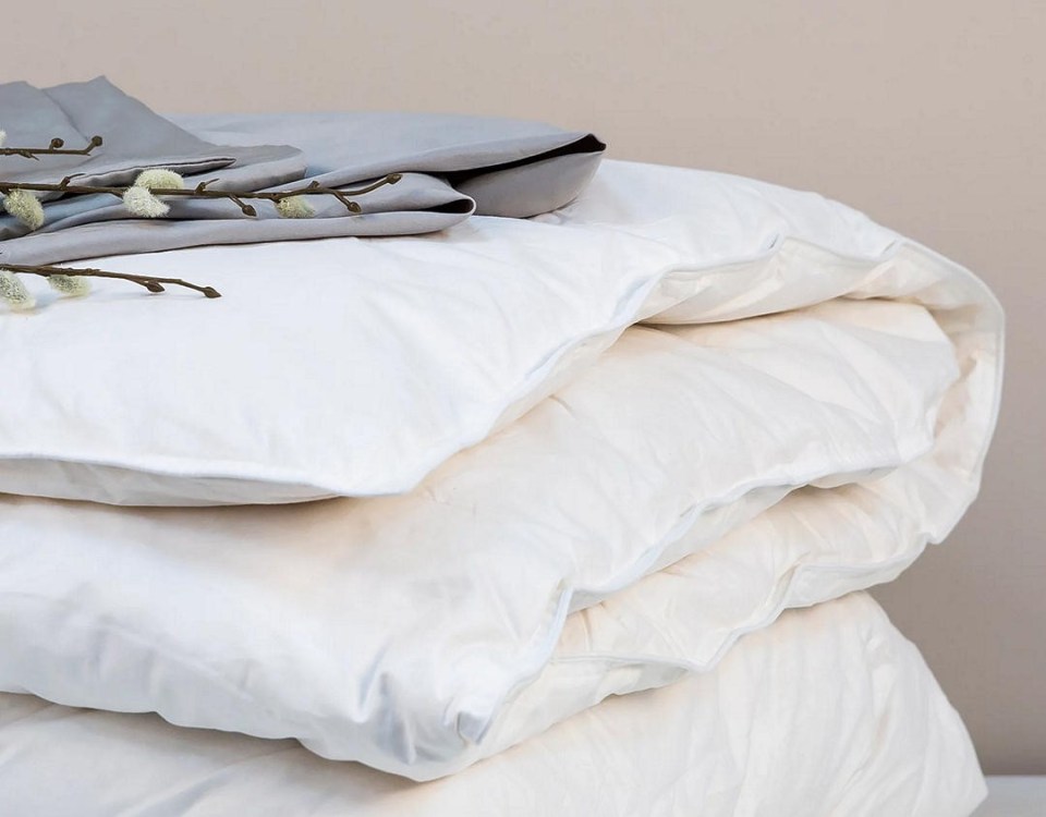 earthkind-reclaimed-natural-down-duvet