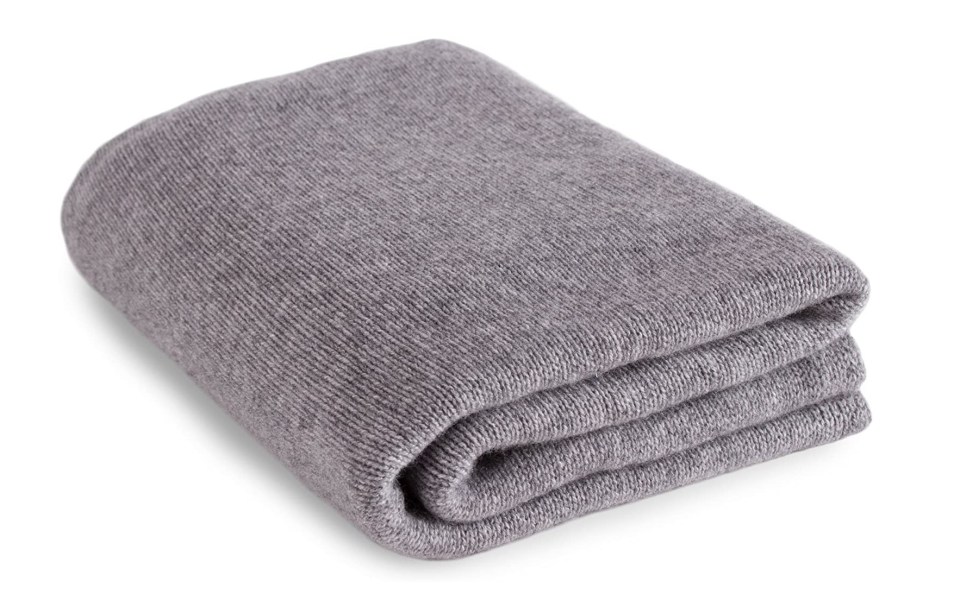 love-cashmere-travel-blanket