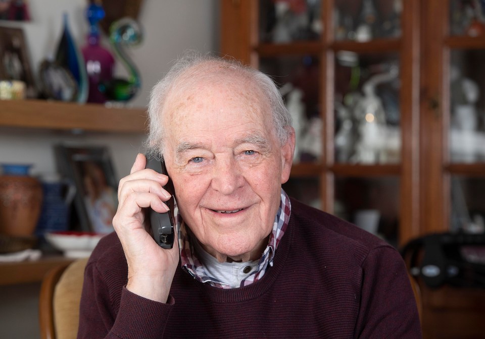 The 94-year-old said the chat felt like talking to a friend