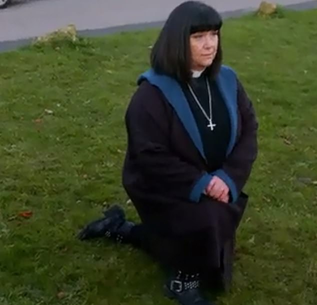 The Vicar of Dibley kneeled and delivered a BLM sermon 