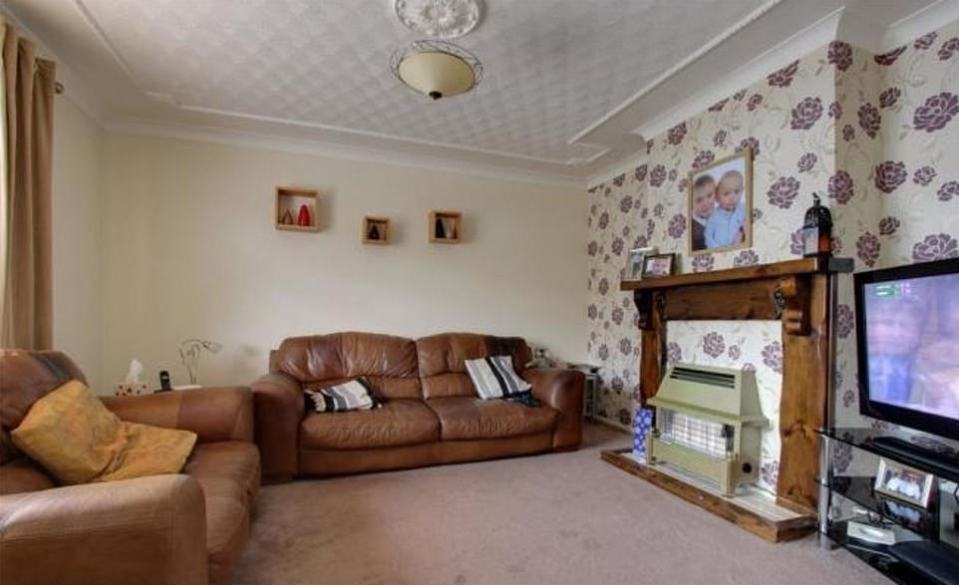  It has a good-sized garden, a gravelled front, as well modern bathroom and kitchen