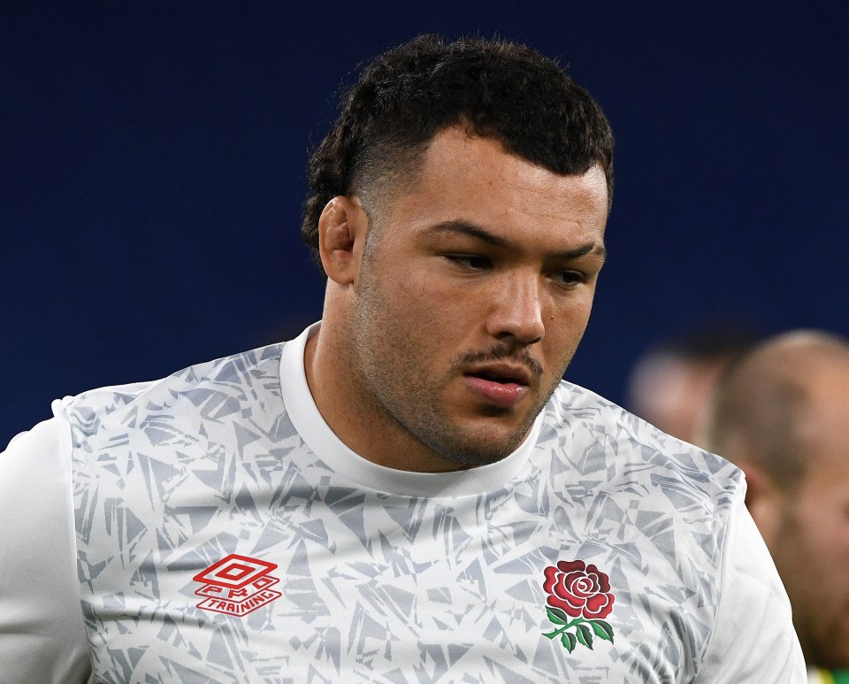 Ellis Genge gets his rugby boots customised by Bristol-based artist Matt Simmonds