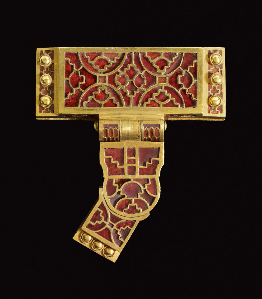 Gold T-shaped strap-distributor, early Anglo-Saxon