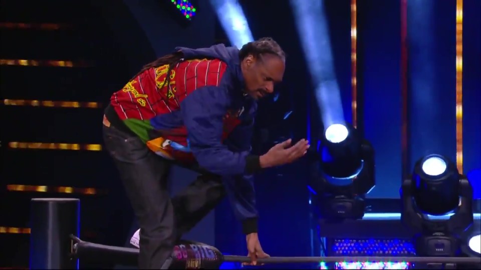 Snoop cheekily taunted his opponent before soaring into the air
