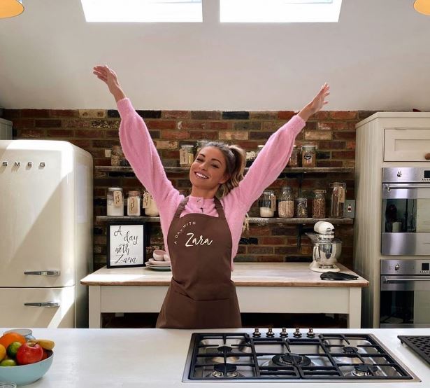 Zara, who can speak Spanish, has founded her own recipe and nutrition brand, A Day With Zara