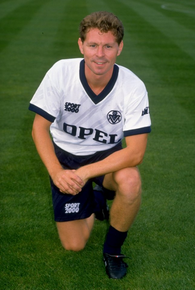 Clive Allen's brief spell at Bordeaux lasted just 19 games