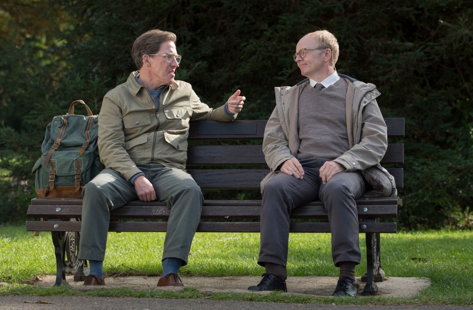 Rob Brydon's character talks to DS Dodds, played by Jason Watkins