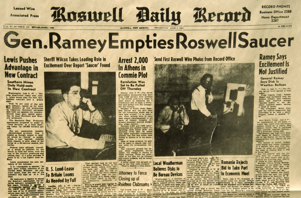 The Roswell Daily Record's front page after the incident