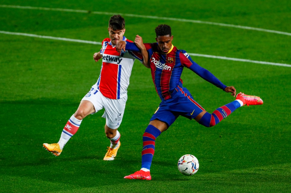 The Gunners want left-back Junior Firpo in a swap deal