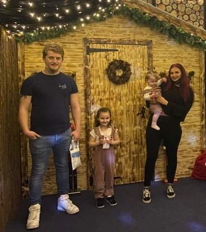 Marcus and Laura with their two daughters, Aria and Ava